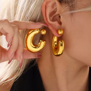 18K Gold Plated C-Shape Stud Earrings (Stainless Steel)
